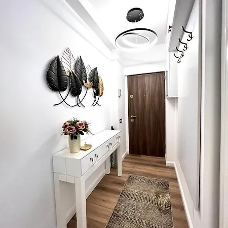 Sky View - Luxury Apartament - Sanador Victoriei Bucharest Exterior photo
