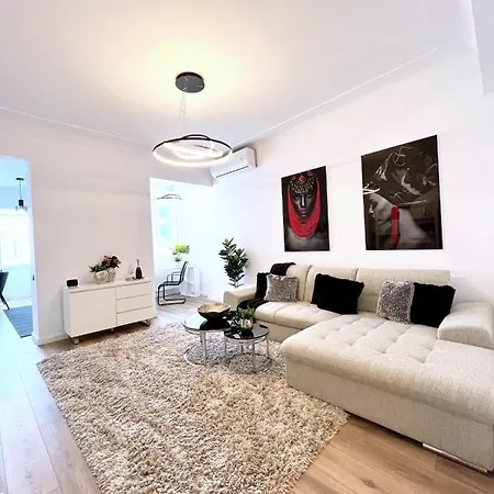 Sky View - Luxury Apartament - Sanador Victoriei Bucharest Exterior photo