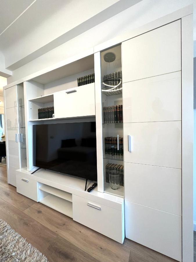 公寓 Sky View - Luxury - Sanador Victoriei 布加勒斯特